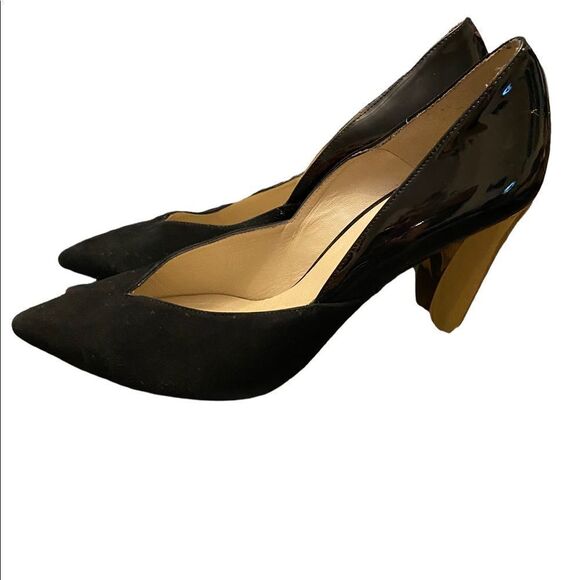 Karen Millen Sz 10 Black Suede Patent Leather Gold Chunky Heel Classic Pumps - Picture 1 of 9